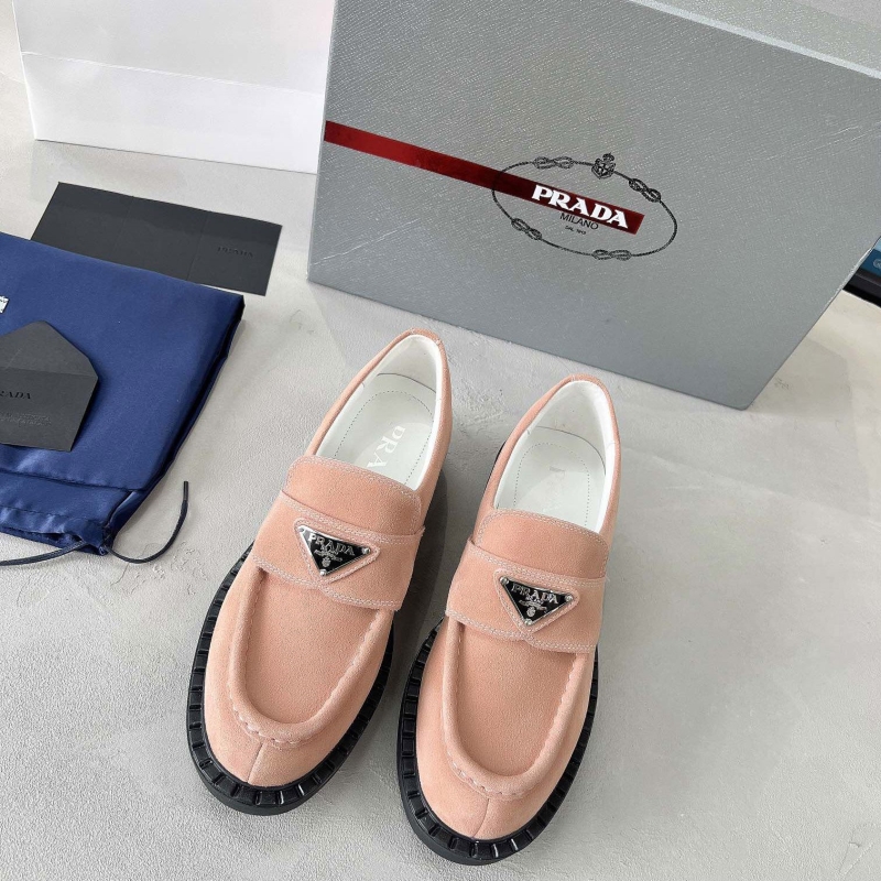 Pra*a leather shoes